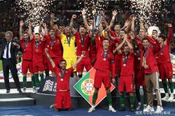 开云体育在线-葡萄牙力克波兰，晋级欧洲冠军赛半决赛的简单介绍