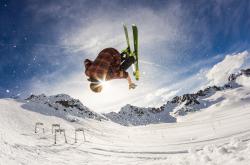 开云APP-贝林厄姆爆发破僵局，玻利维亚式强压让苏格兰窒息