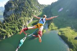 开云足球直播-双城记，哈登单核破局，辽宁铁骑踏平圣城