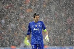 开云官方app入口-孤星闪耀，布克在年度焦点战中接管比赛，步行者巅峰对决惜败独行侠