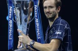 开云体育中国-世界网球队逆转美国网球队，梅德韦杰夫送出助攻的简单介绍