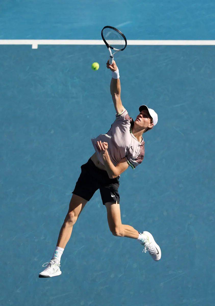 澳大利亚网球队完胜法国网球队,费德勒制霸全场的简单介绍 澳大利亚网球队完胜法国网球队,费德勒制霸全场的简单介绍