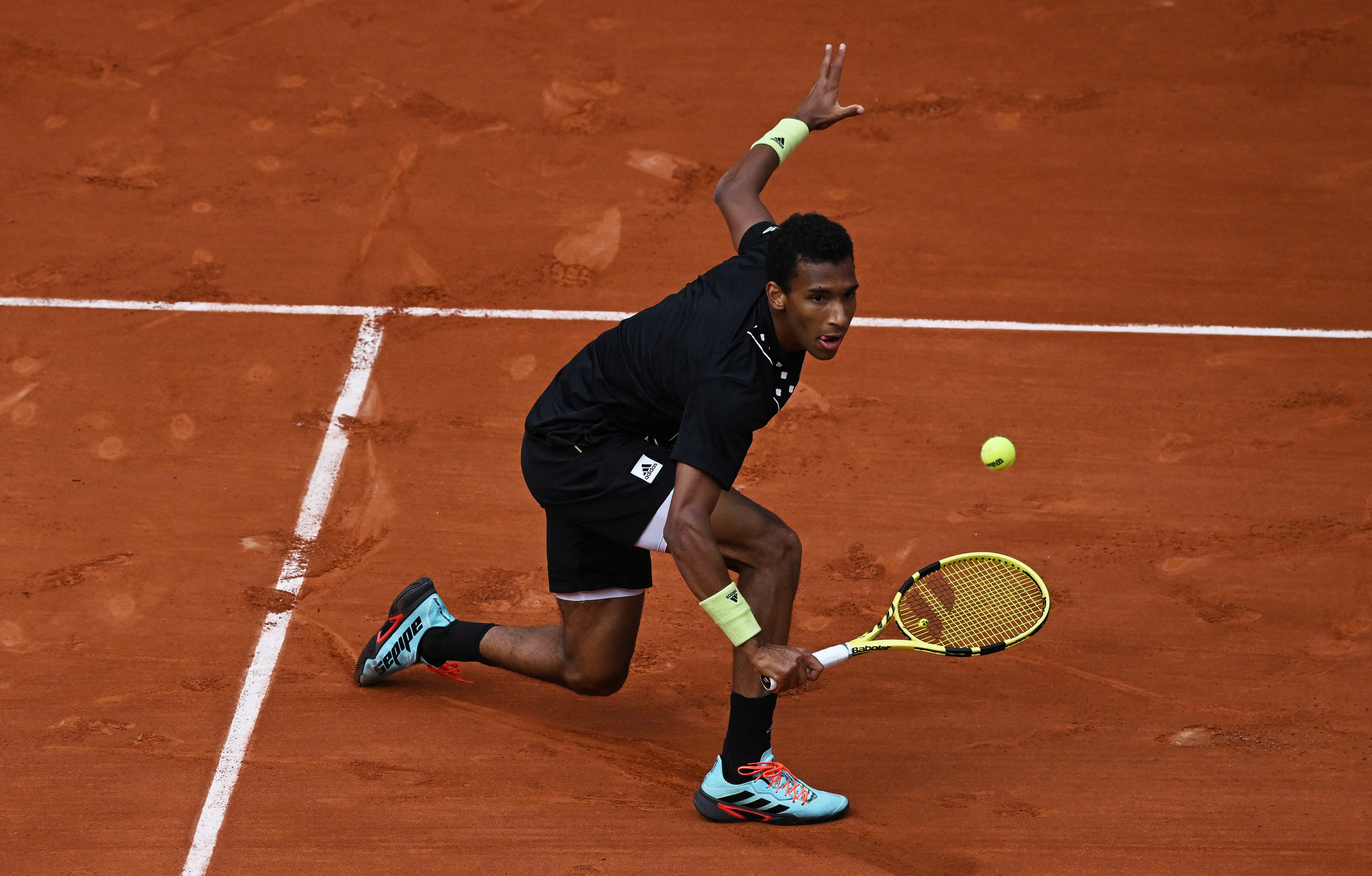 关于法国网球队绝杀日本网球队，纳达尔制霸全场的信息