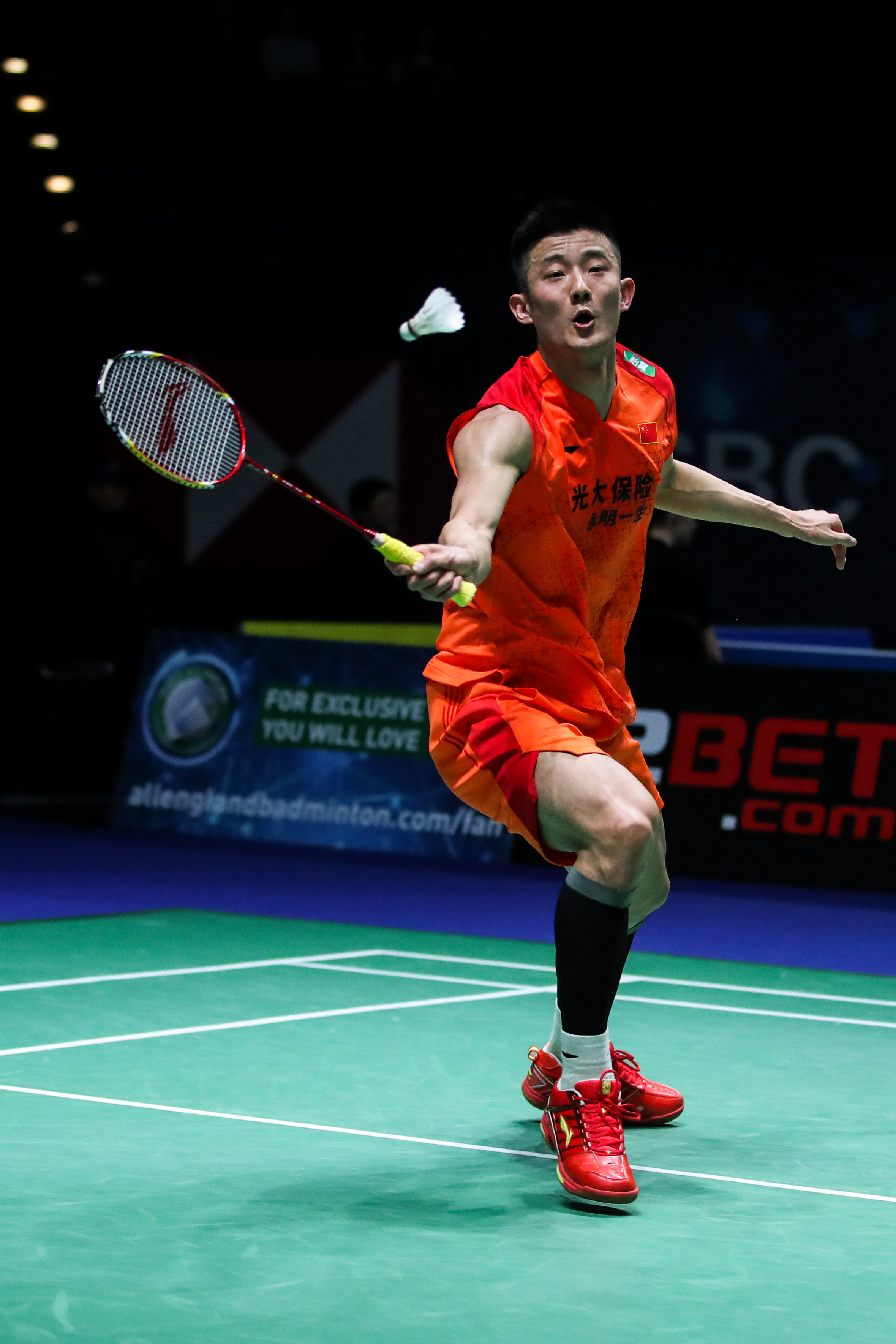 关于中国羽毛球队绝杀英格兰羽毛球队，谌龙关键制胜的信息