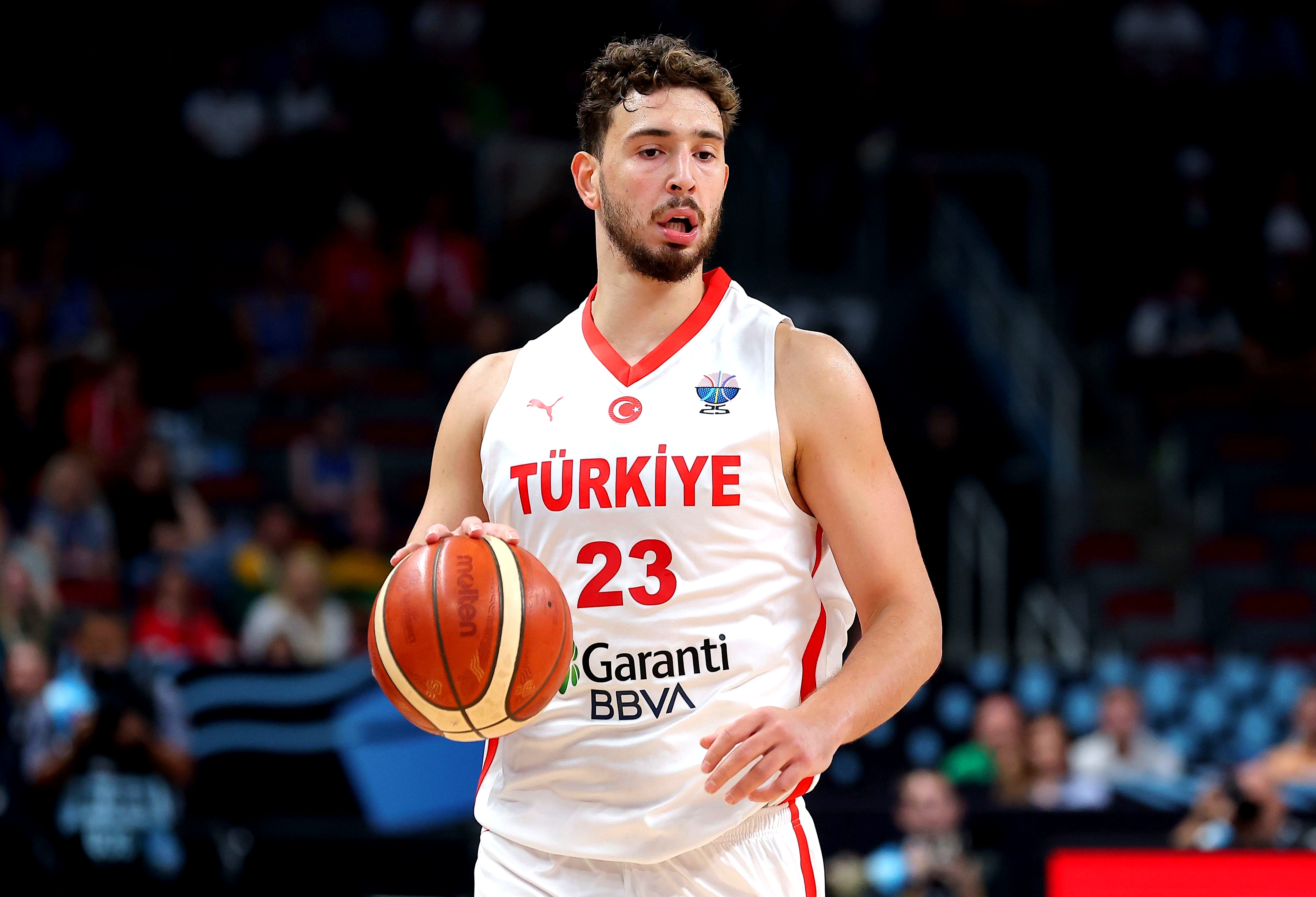 关于菲律宾男篮强势土耳其男篮，约基奇制霸全场的信息