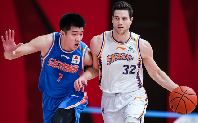 包含旺多姆取得两连胜，保持上升势头的词条