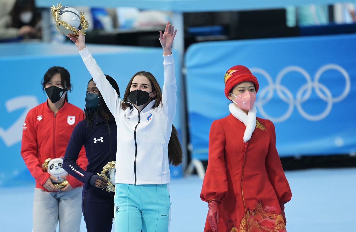 包含韩国球员闪耀赛场，夺下胜利的词条