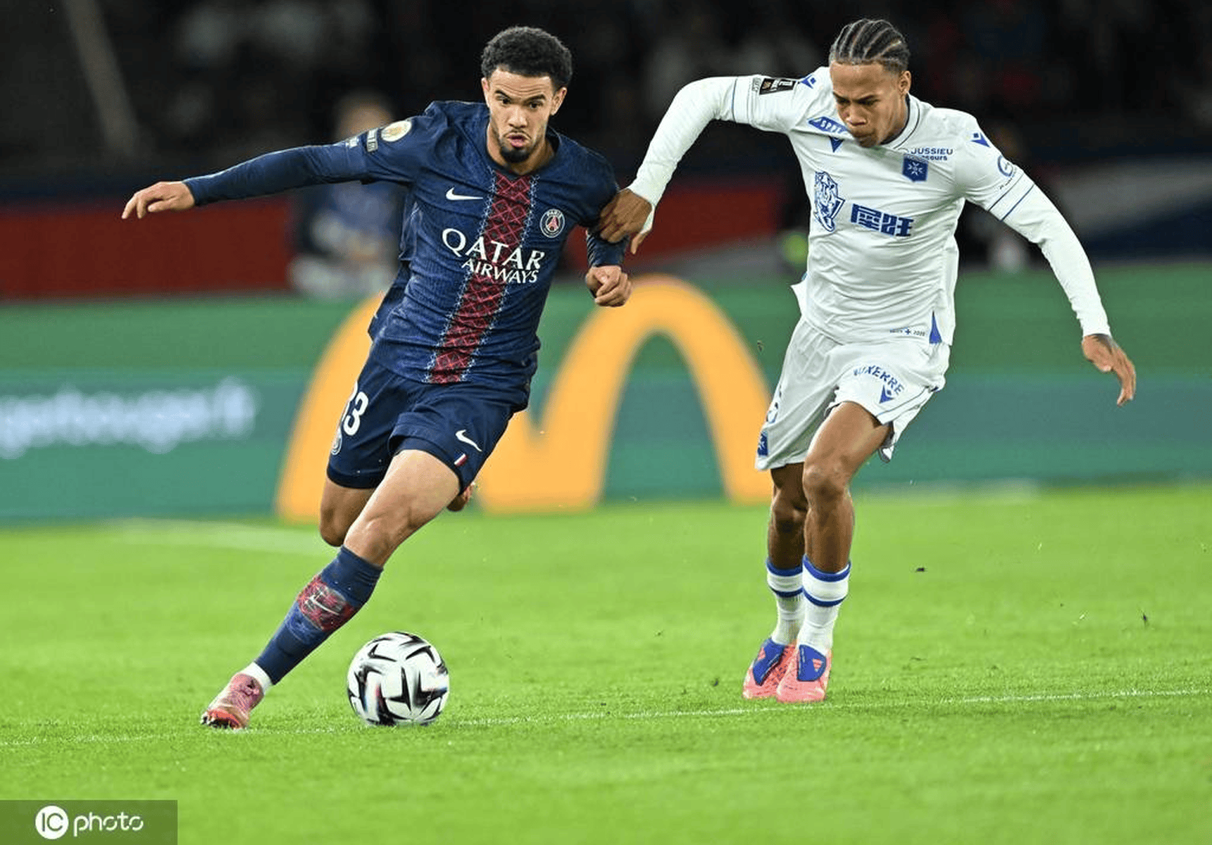 关于巴黎圣日耳曼惨遭逆转，瑞士球王破门的信息