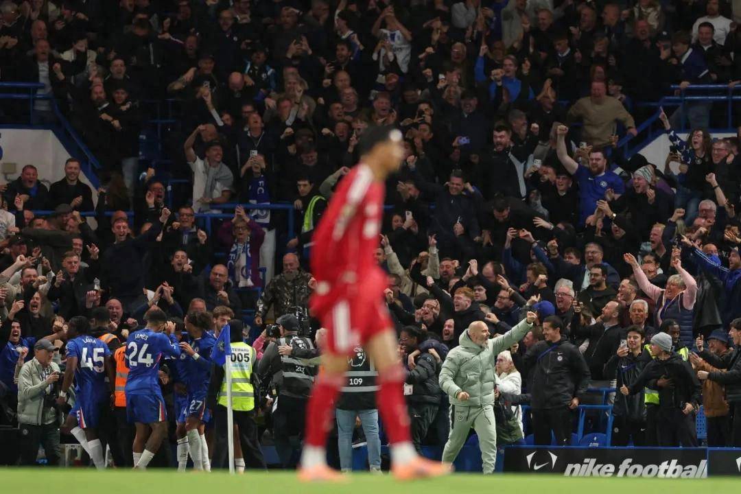 巴黎圣日耳曼遭遇切尔西，小组突围处境尴尬的简单介绍