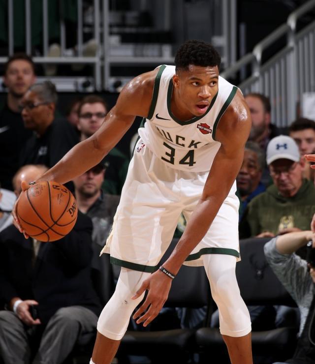 沙尔克前锋独中两元，助球队取胜