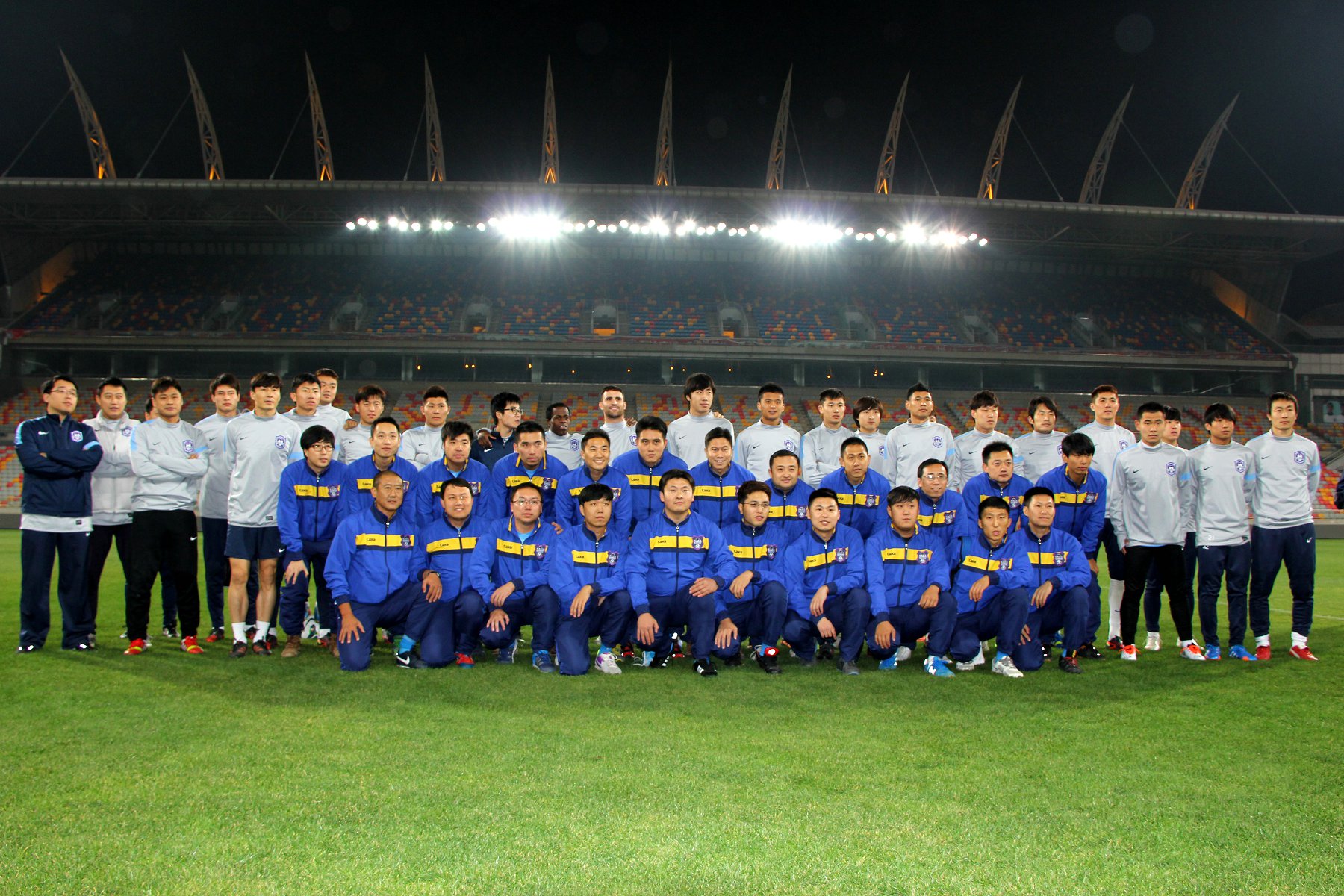 包含天津泰达不敌对手，保级压力逐渐加大的词条