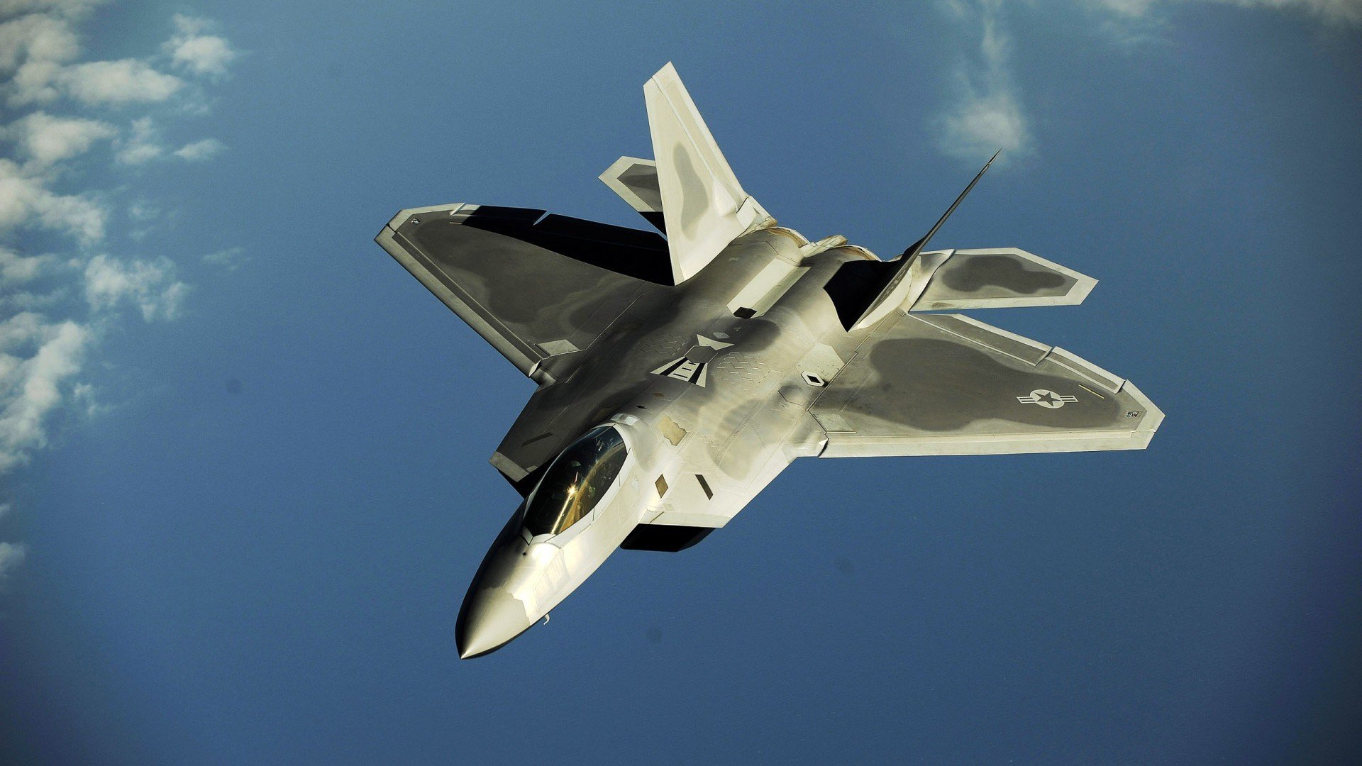 赛道与绿茵场，当F1新赛季揭幕战遇上毕尔巴鄂的提前终结悬念