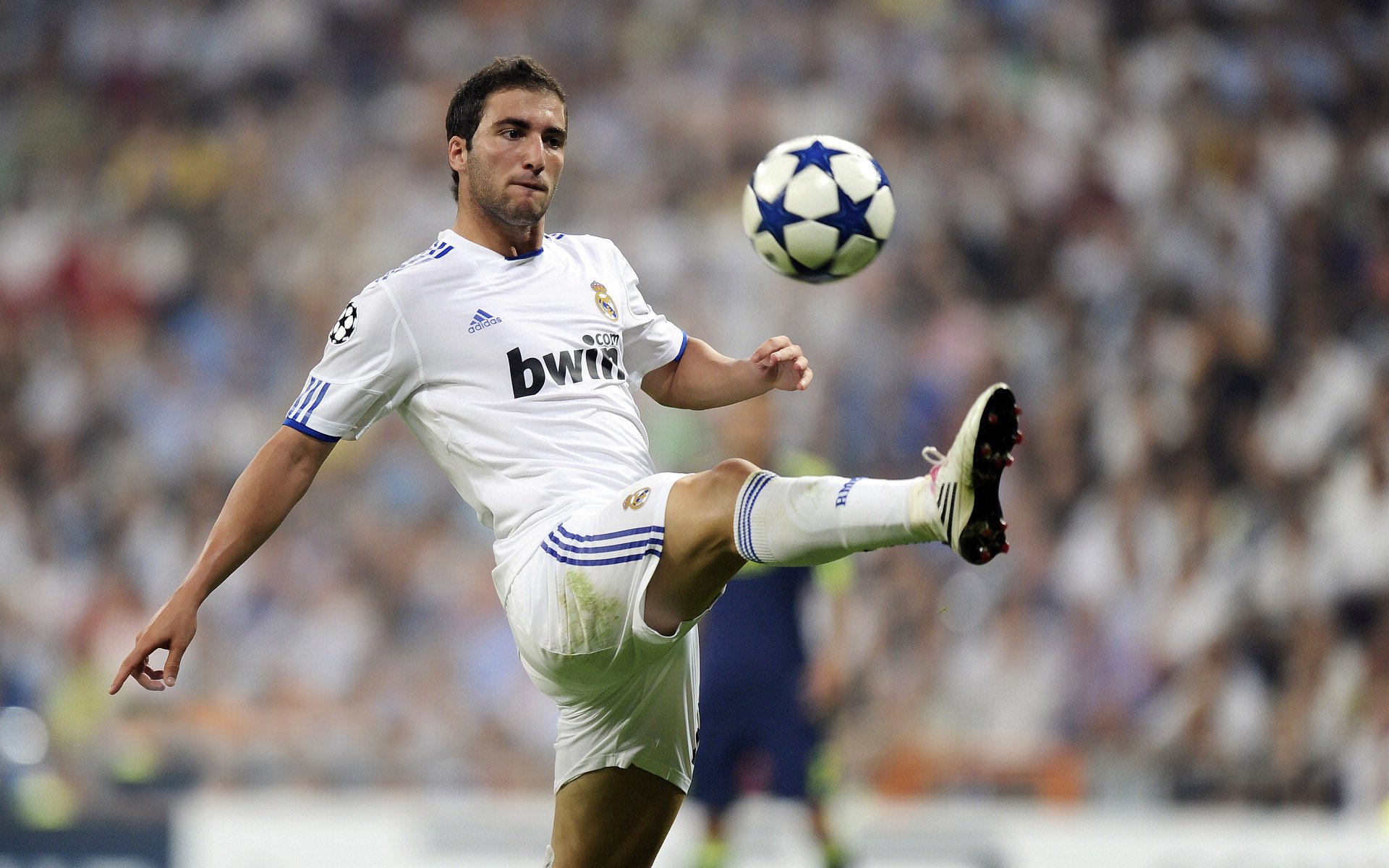 爵士稳稳拿下上海队，贝恩成为关键先生