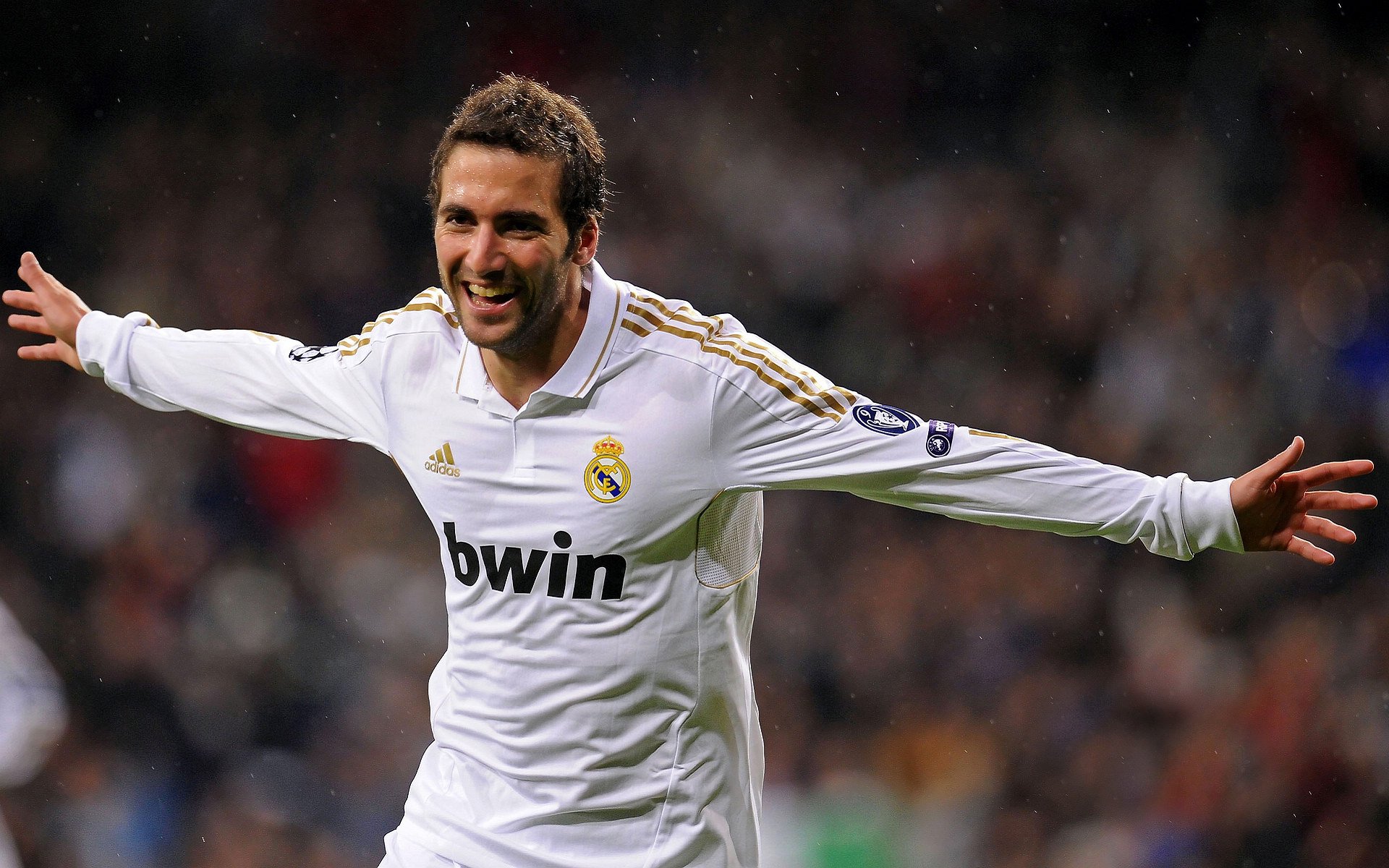 黄喜灿单骑破阵，莱比锡红牛三球完胜毕尔巴鄂防线